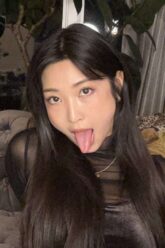 Sumire Mizukawa สุมิเระ มิซุกาว่า (Emiri Momota เอมิริ โมโมตะ)