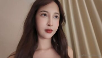 Deerlong แฟนเล่นเกมอยู่หร่อ