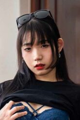 WenWen 雯雯 [เหวินเหวิน]